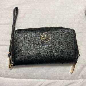 Michael Kors wristlet